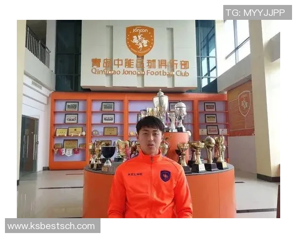 足球明星的学霸之路如何在绿茵场与学业中双丰收